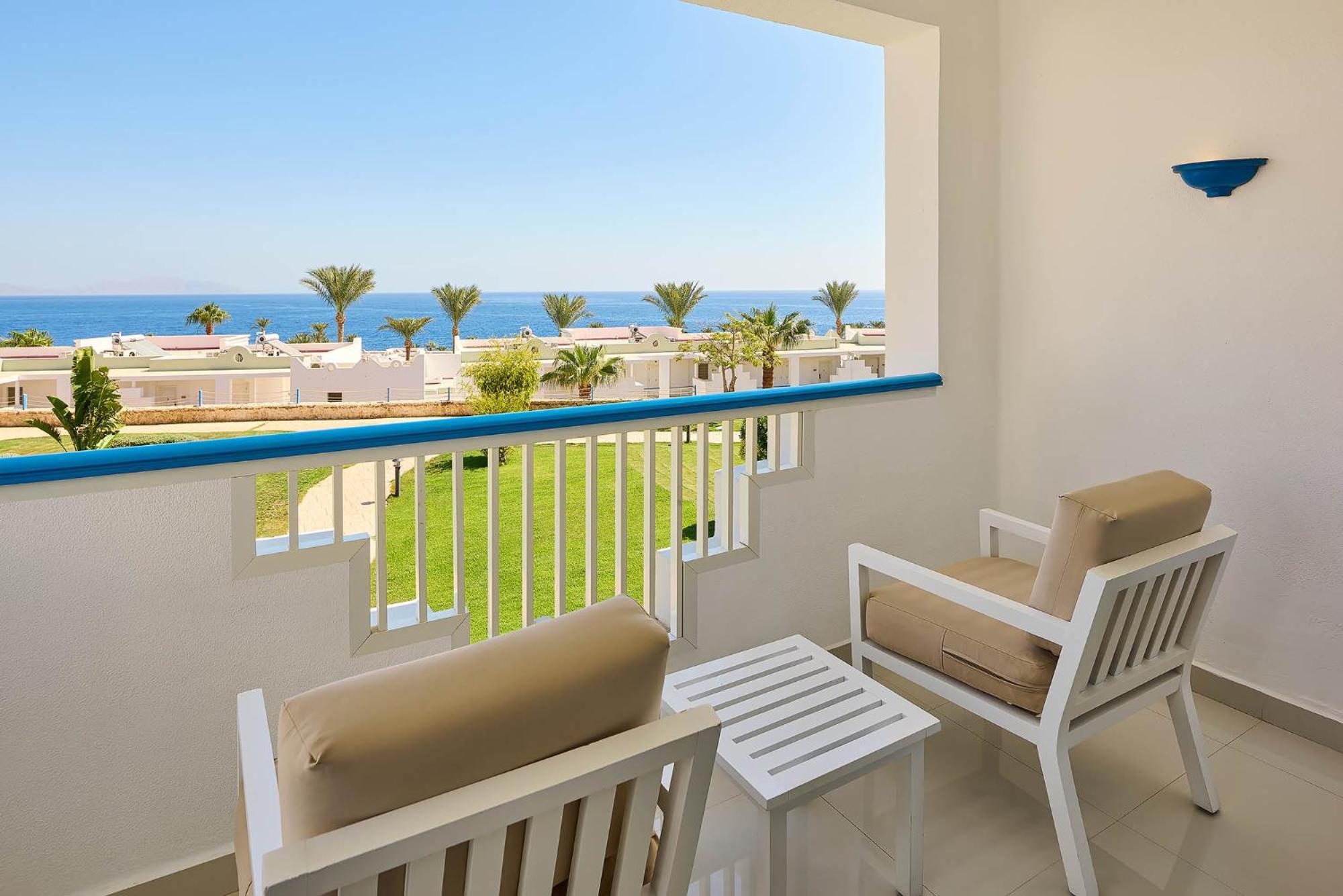 Renaissance Sharm El Sheikh Golden View Beach Resort Ngoại thất bức ảnh Balcony of a room at the Hilton Sharm El Sheikh