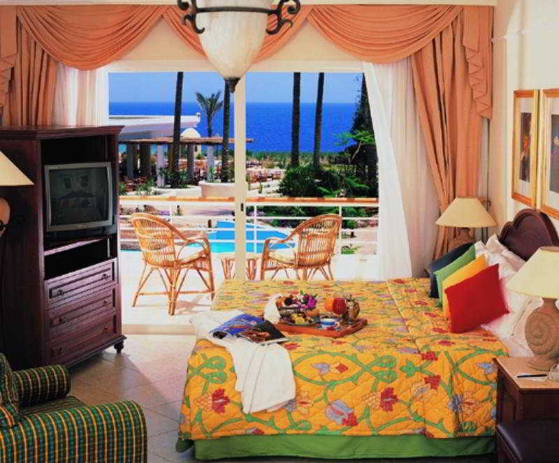 Renaissance Sharm El Sheikh Golden View Beach Resort Ngoại thất bức ảnh A room at the hotel